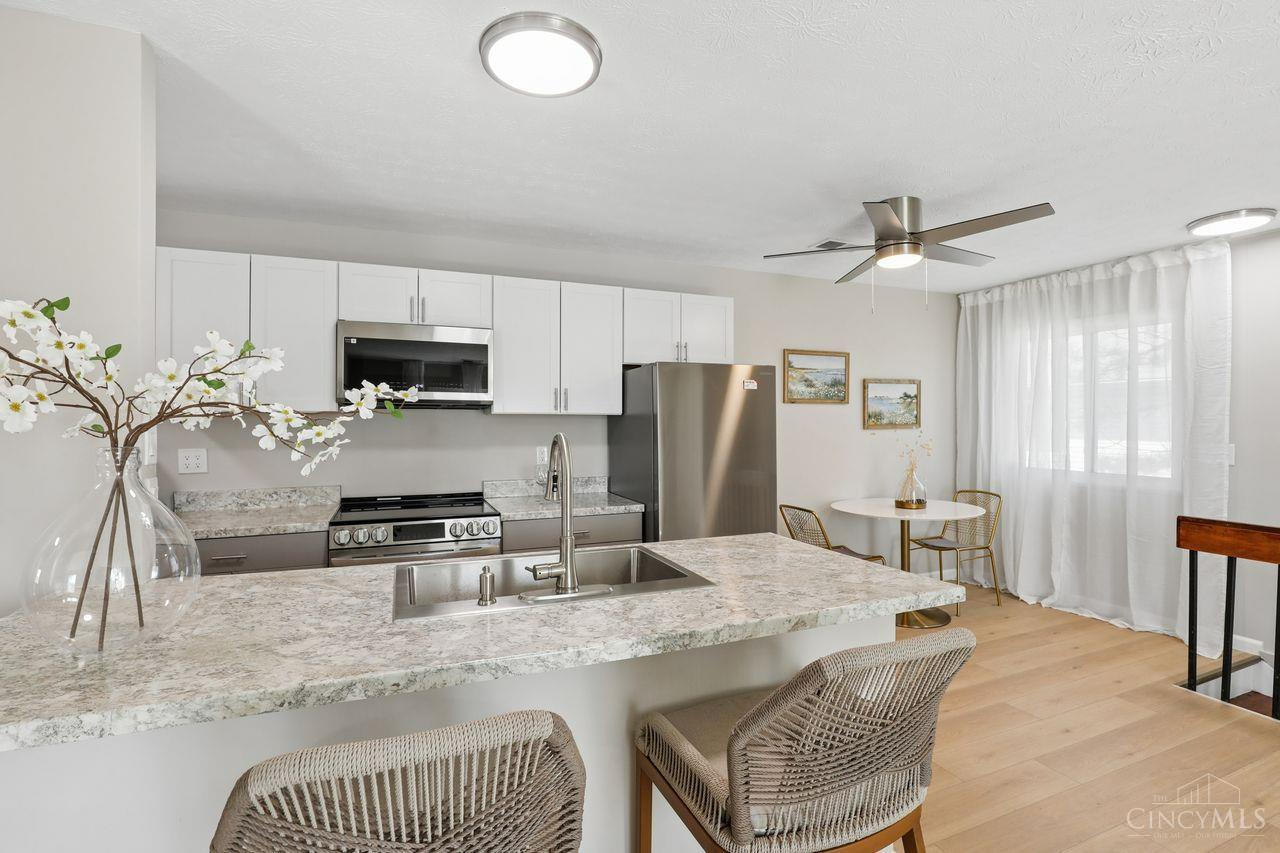 1000 E Crescentville Road