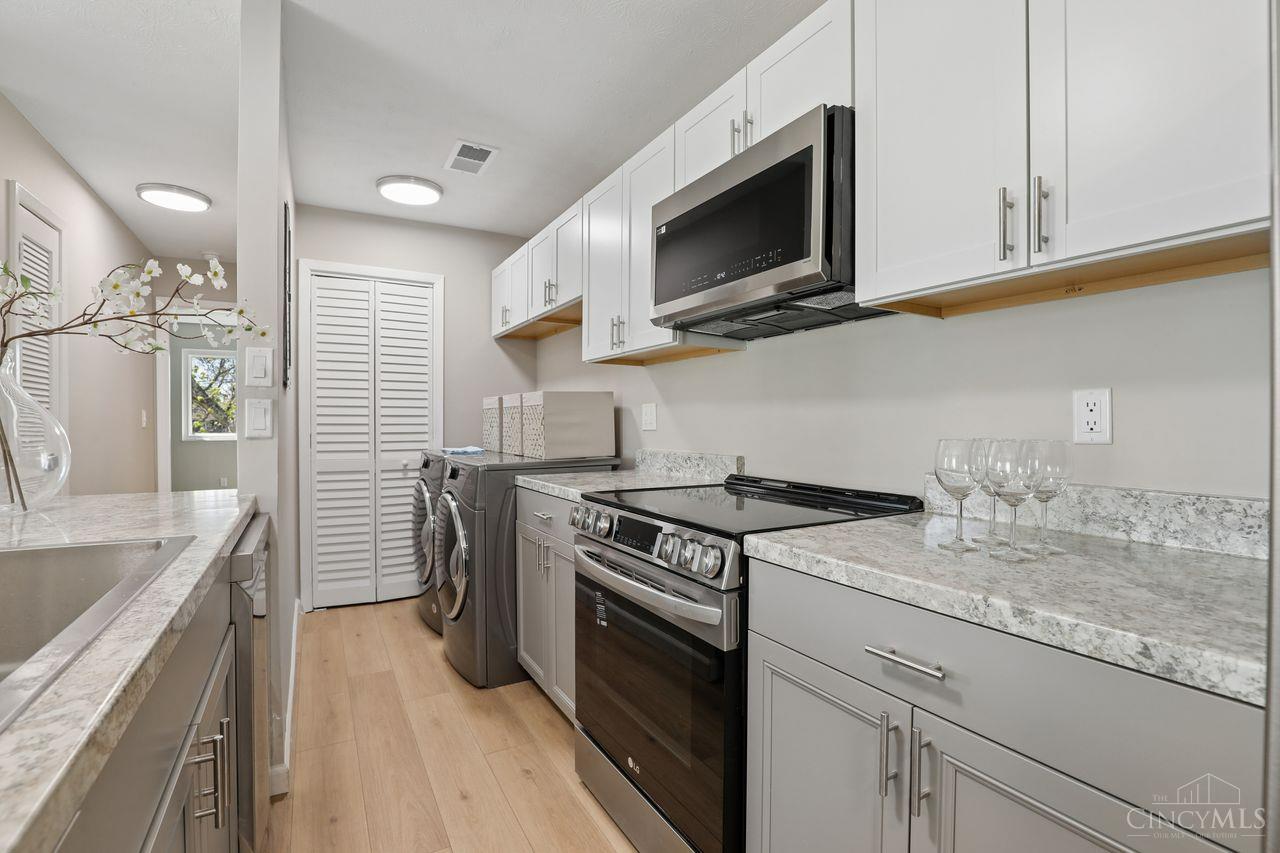 1000 E Crescentville Road