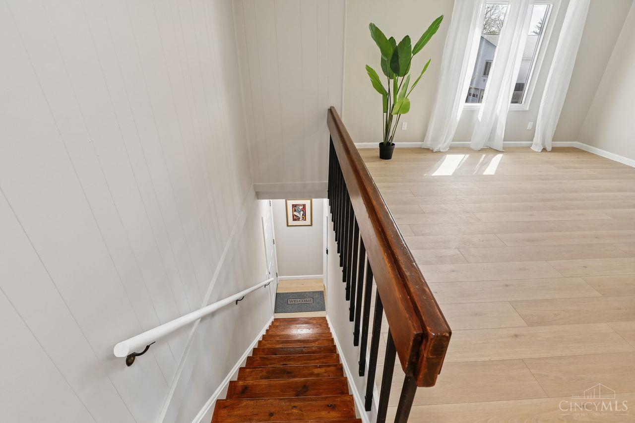 1000 E Crescentville Road