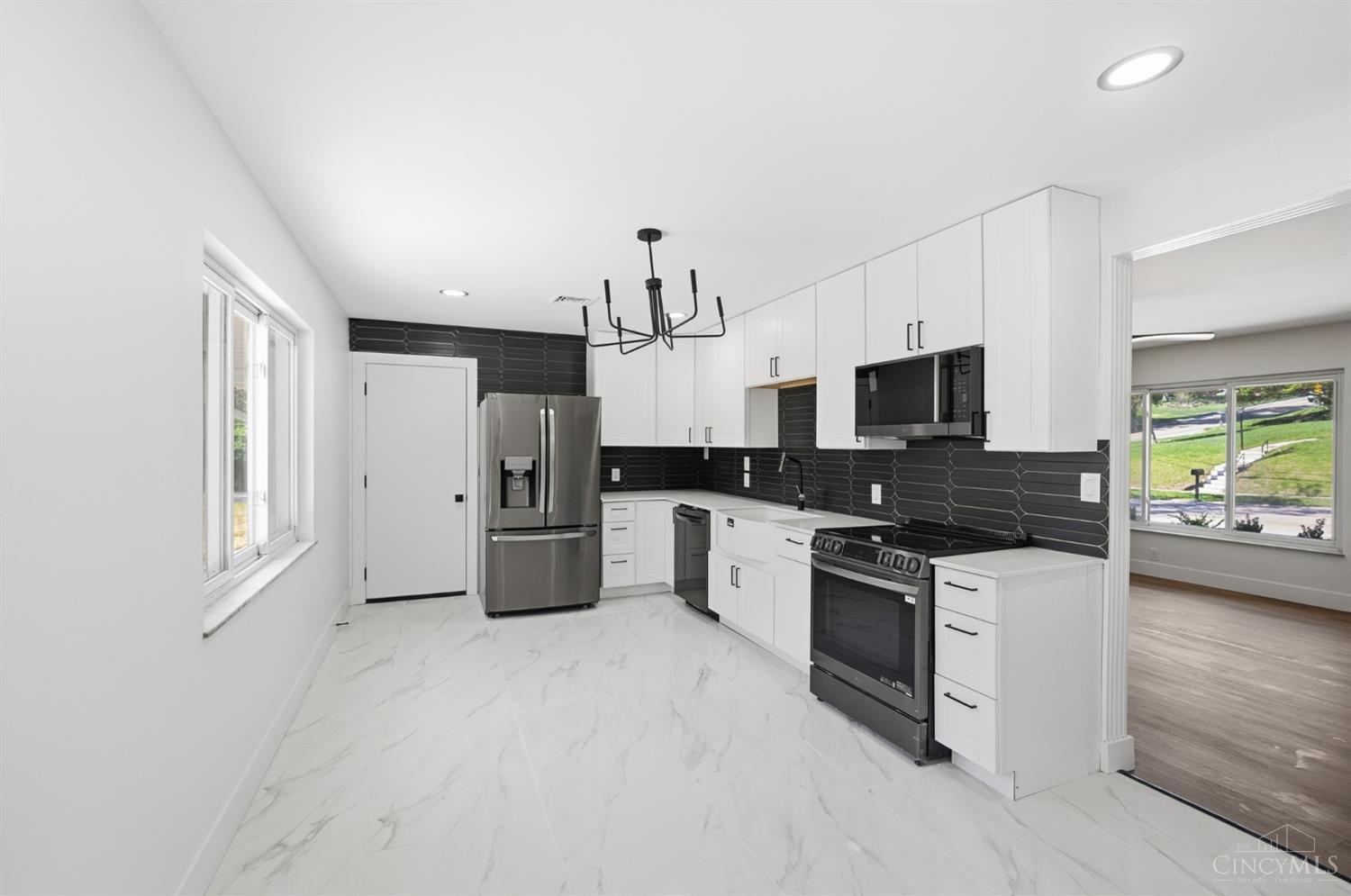 5695 Antoninus Drive