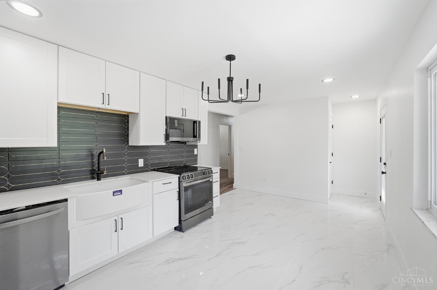 5695 Antoninus Drive