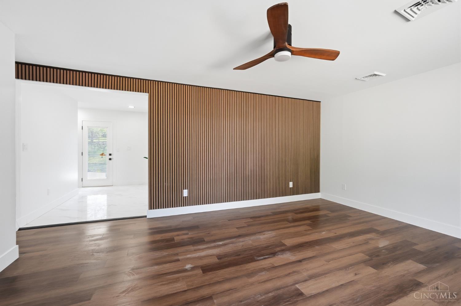 5695 Antoninus Drive