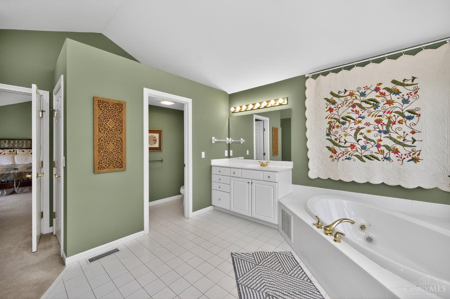 1308 Woodlake Court