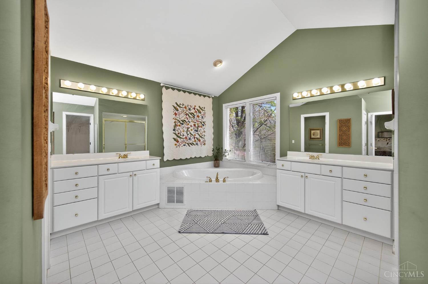 1308 Woodlake Court