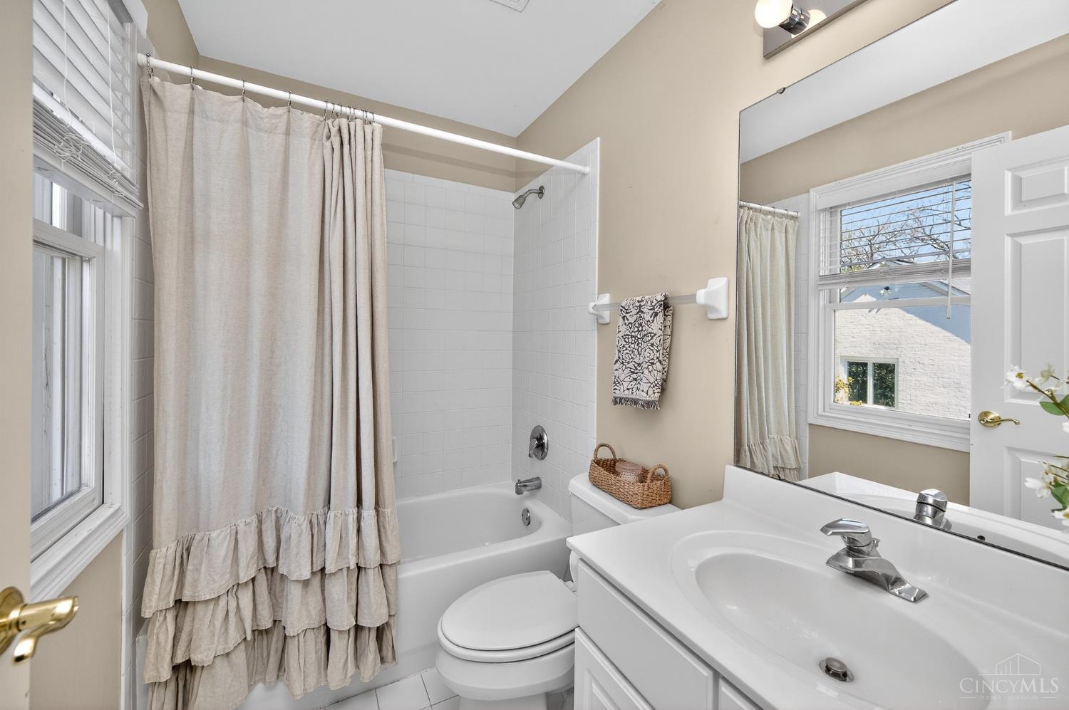 1308 Woodlake Court