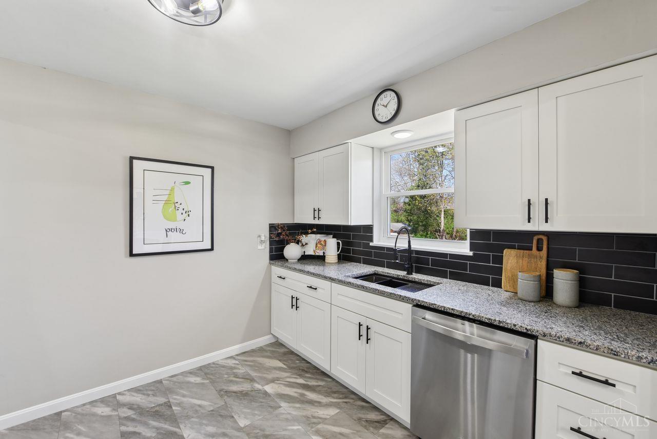 3340 Dolomar Drive