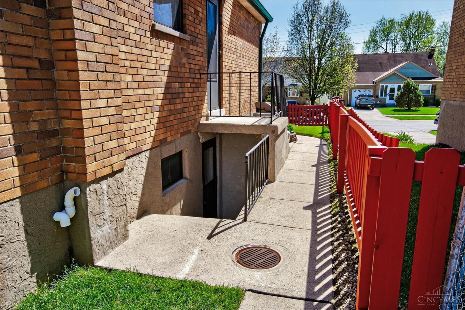 4716 Embrett Ct