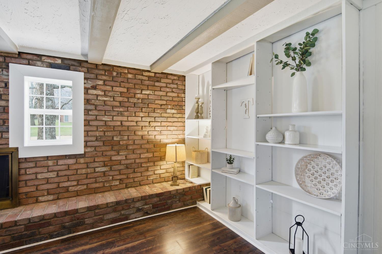 15 Sunny Lane
