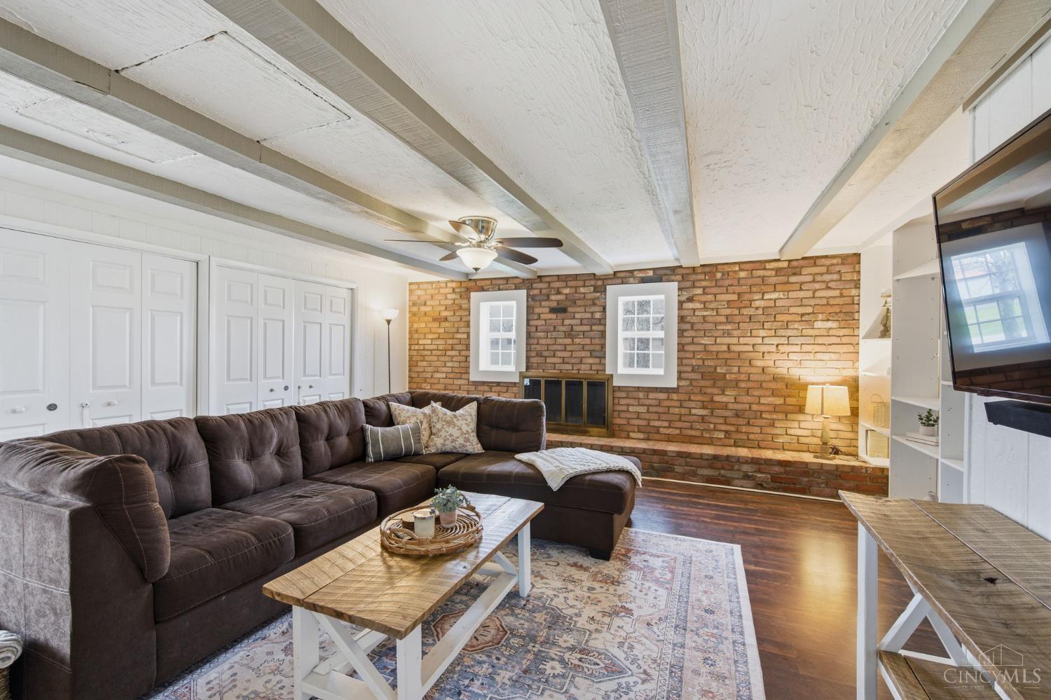 15 Sunny Lane