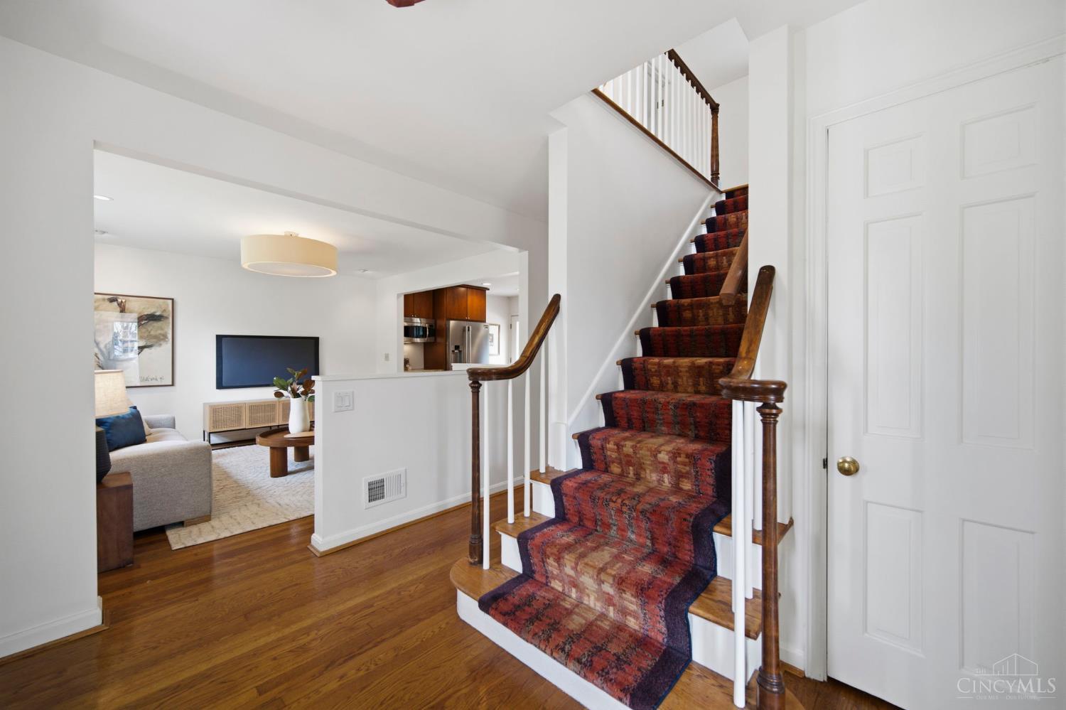 2750 Lower Grandin