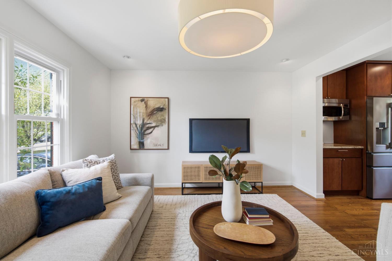 2750 Lower Grandin