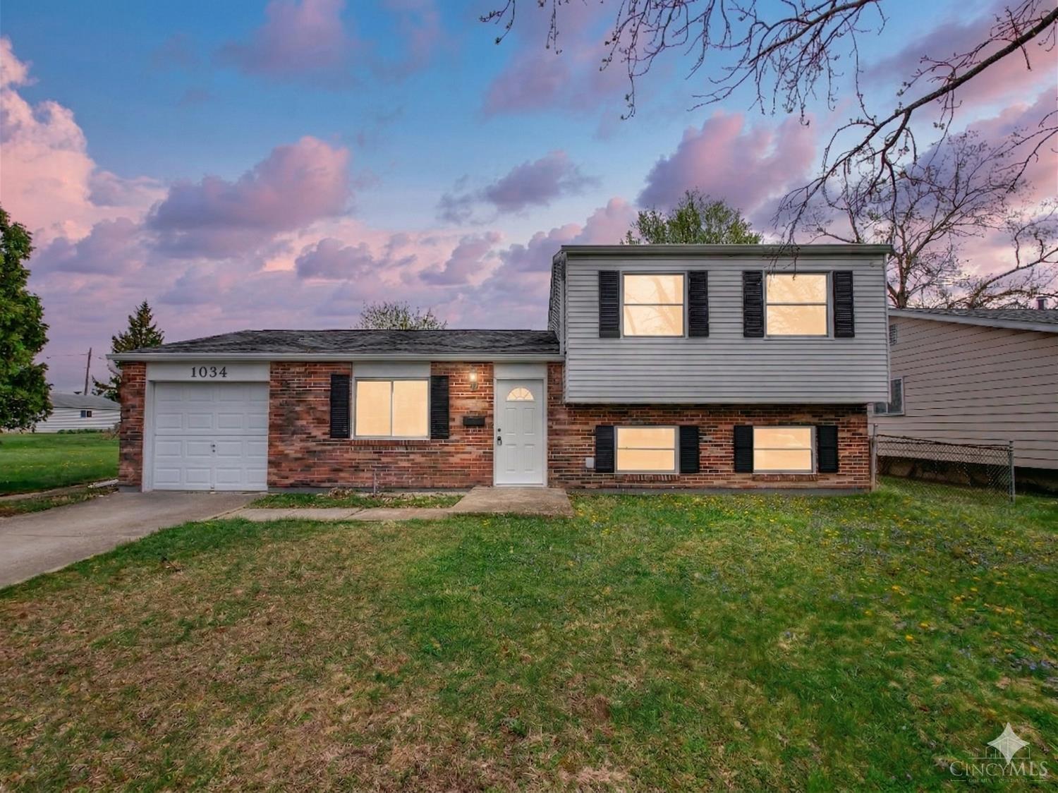 1034 W Kemper Road