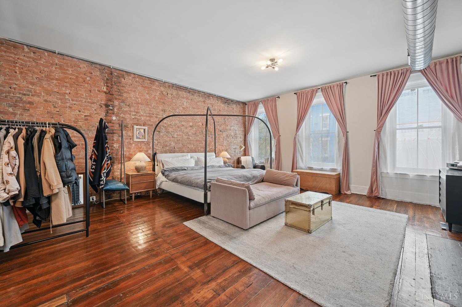 1420 Main Street 3E