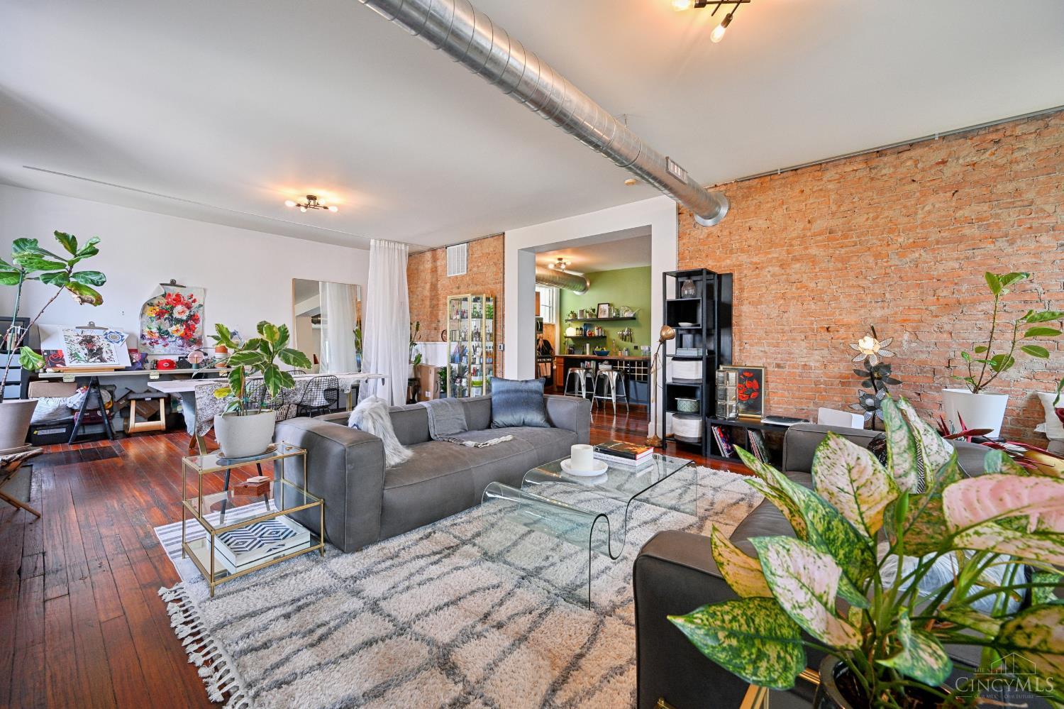 1420 Main Street 3E