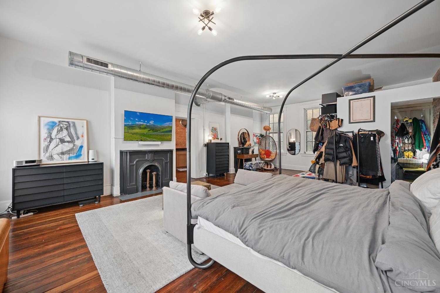 1420 Main Street 3E