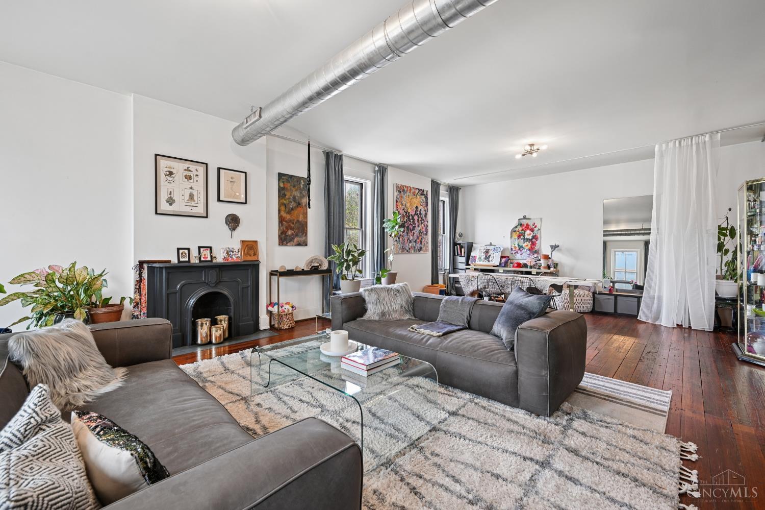 1420 Main Street 3E
