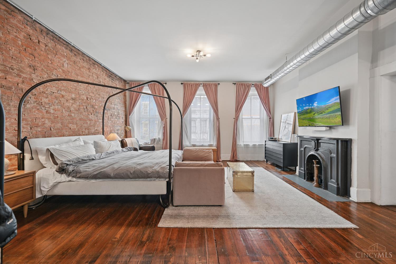 1420 Main Street 3E