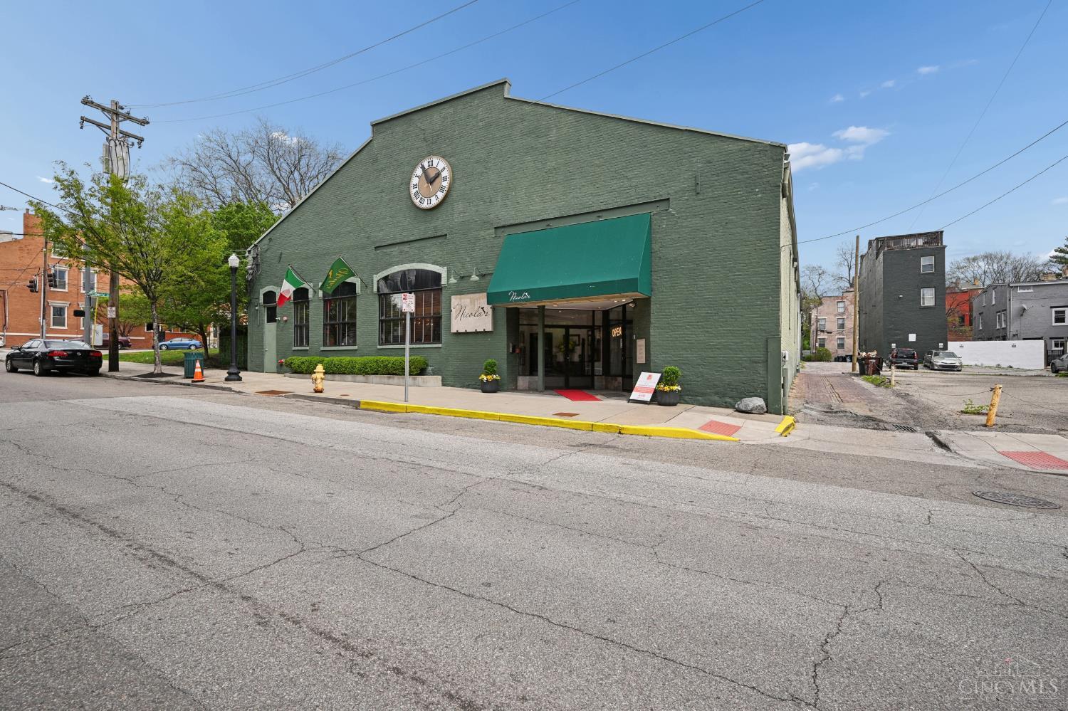 1420 Main Street 3E