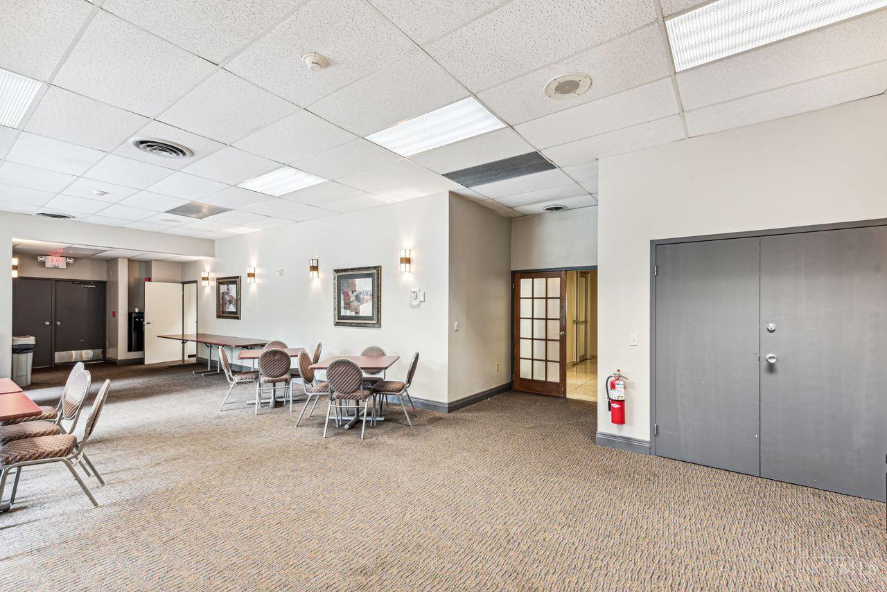 2324 Madison Road 408