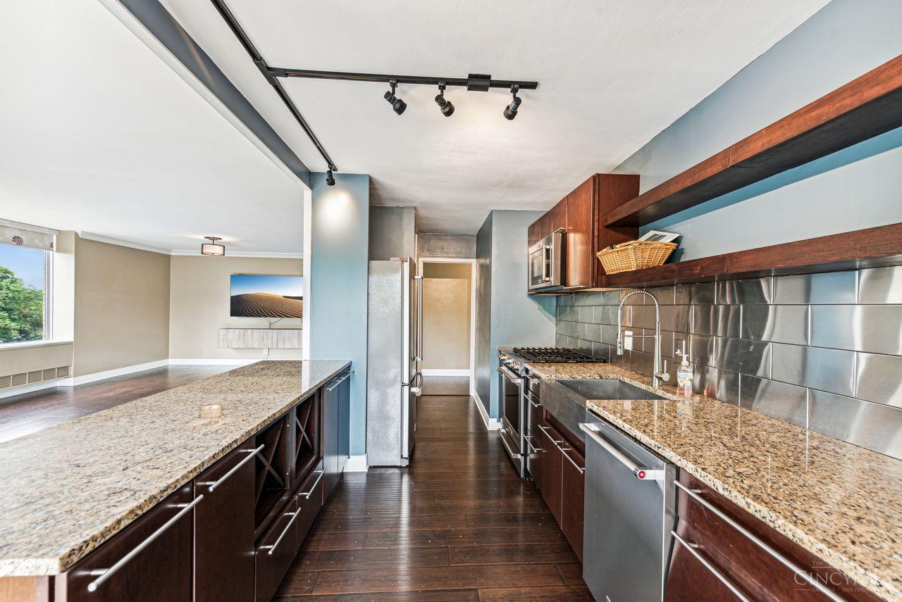 2324 Madison Road 408