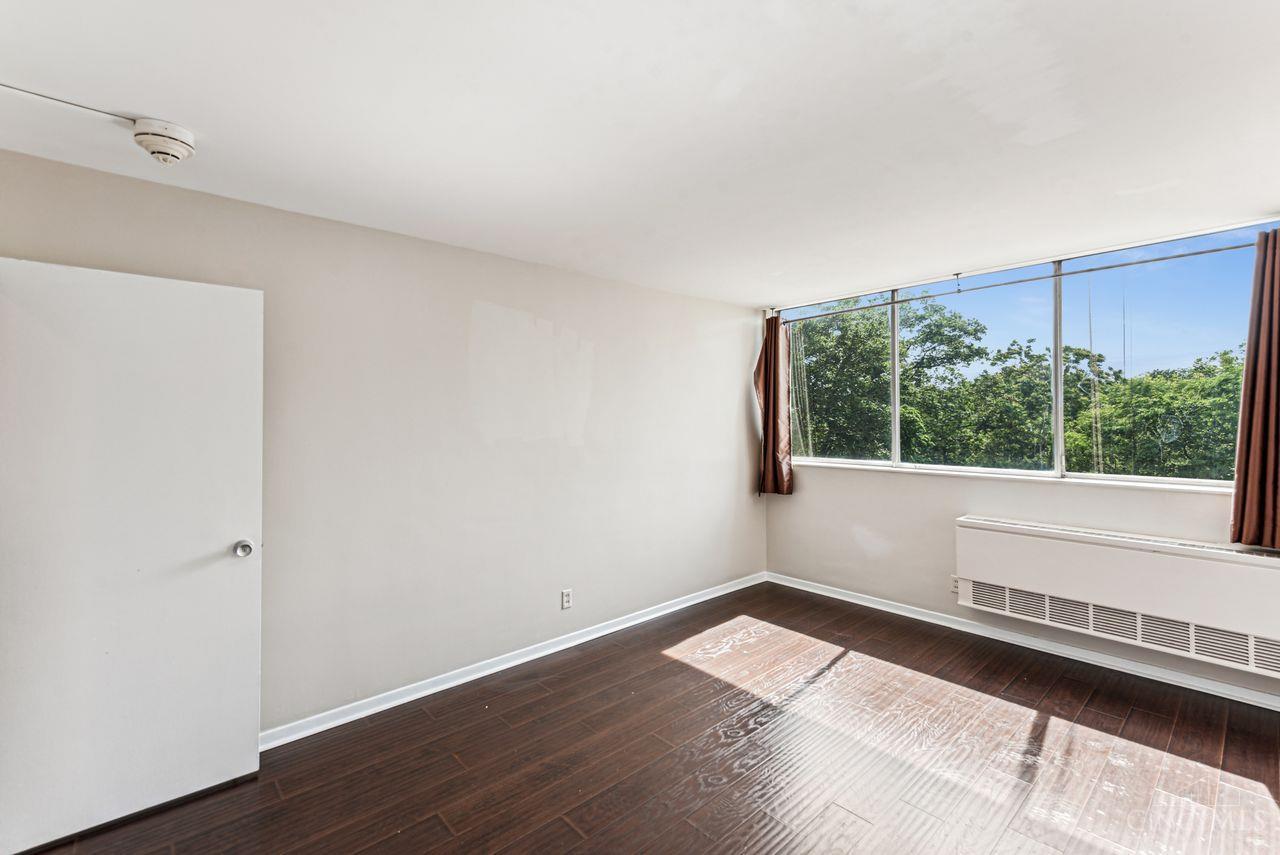 2324 Madison Road 408