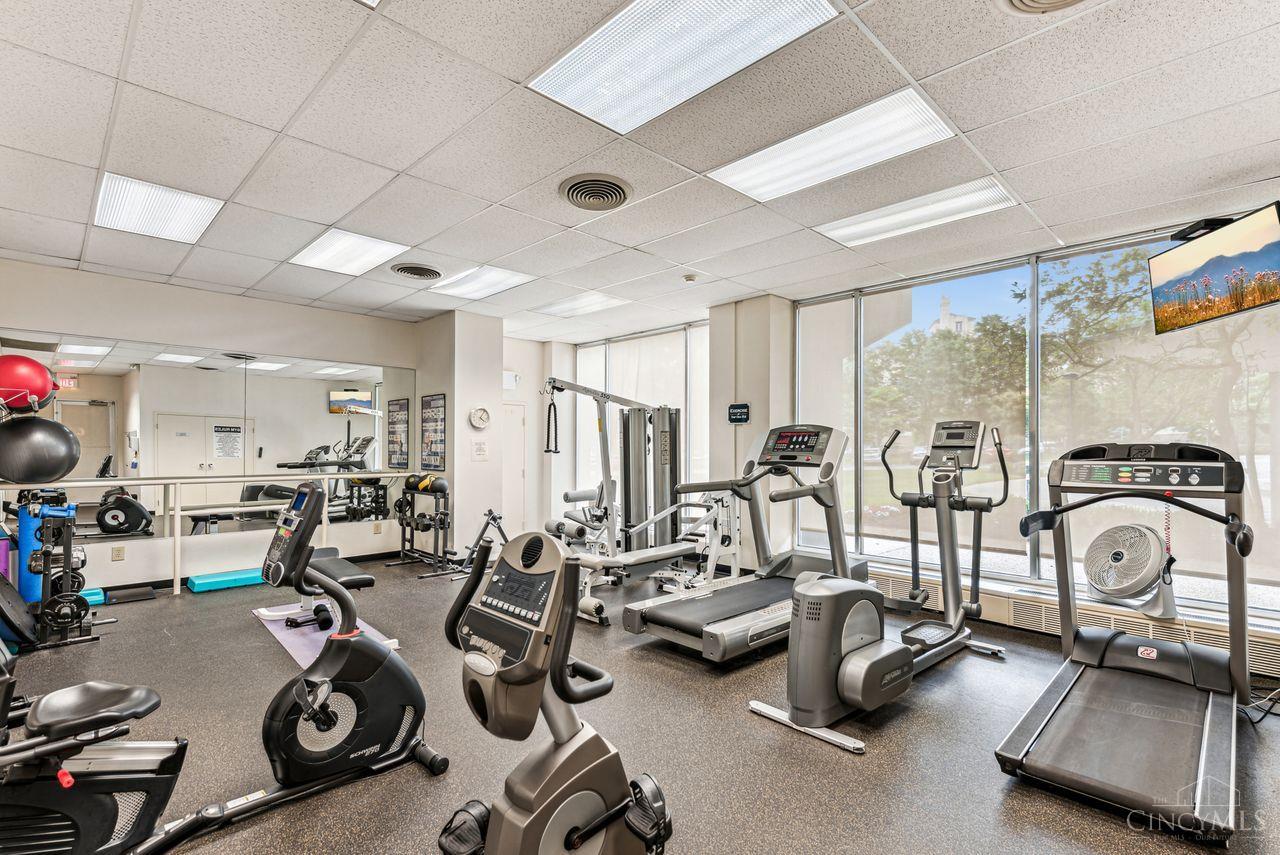 2324 Madison Road 408