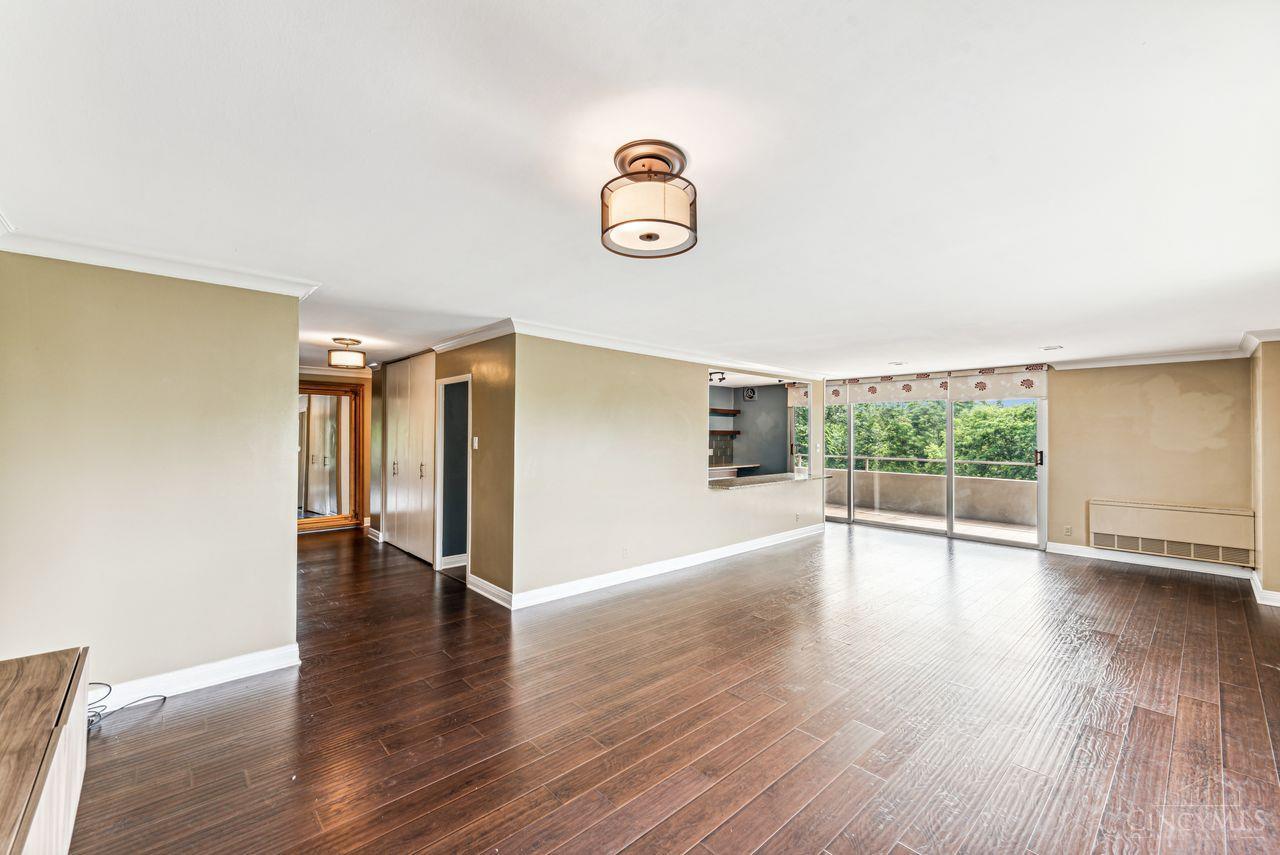 2324 Madison Road 408