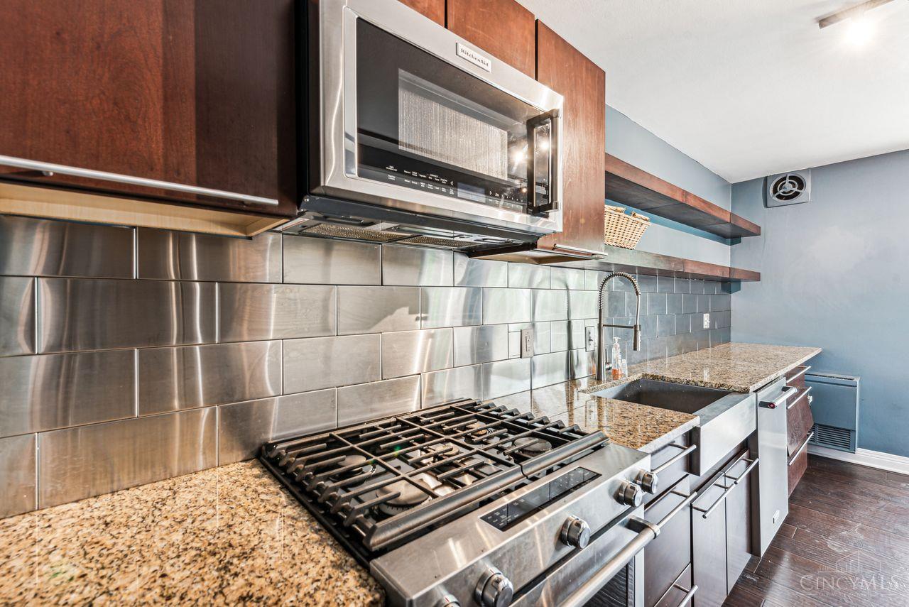 2324 Madison Road 408