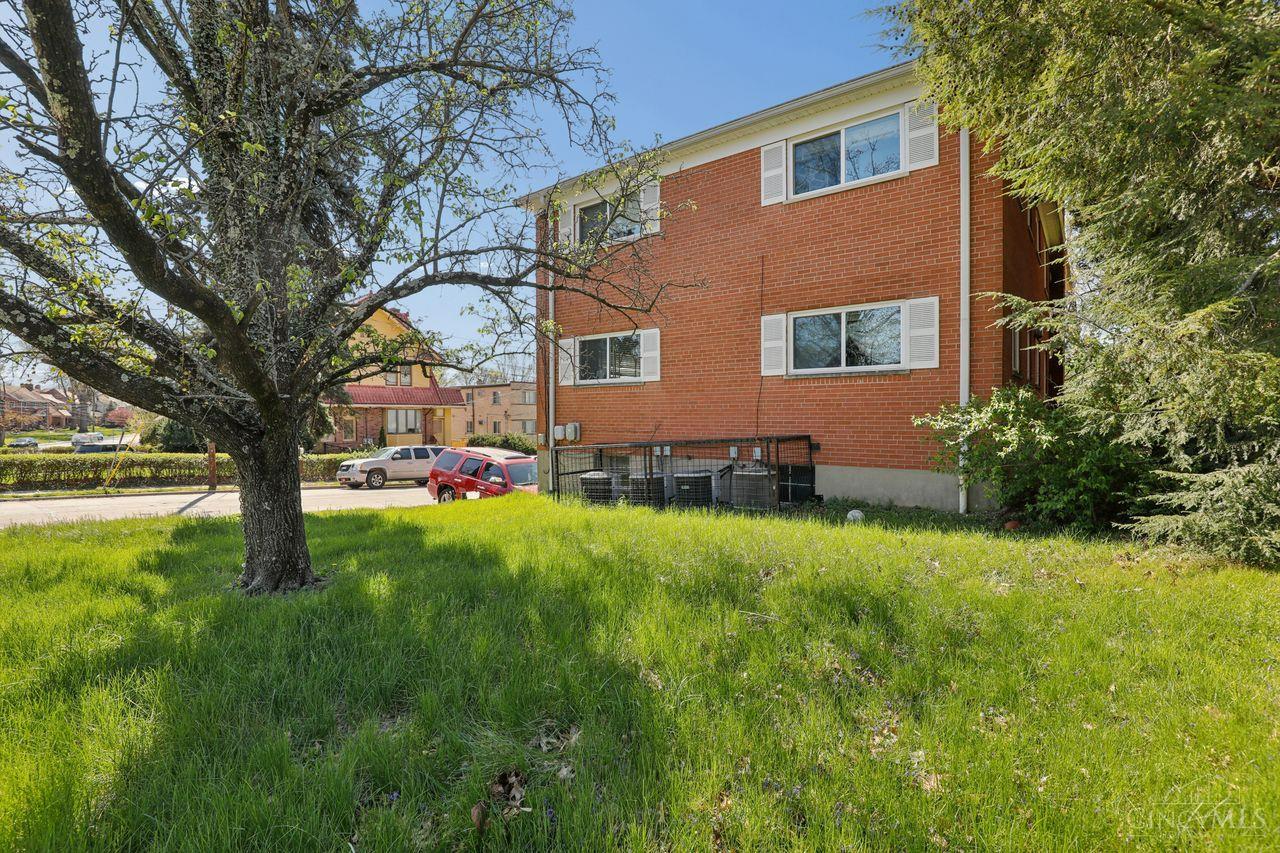 1153 Omena Place