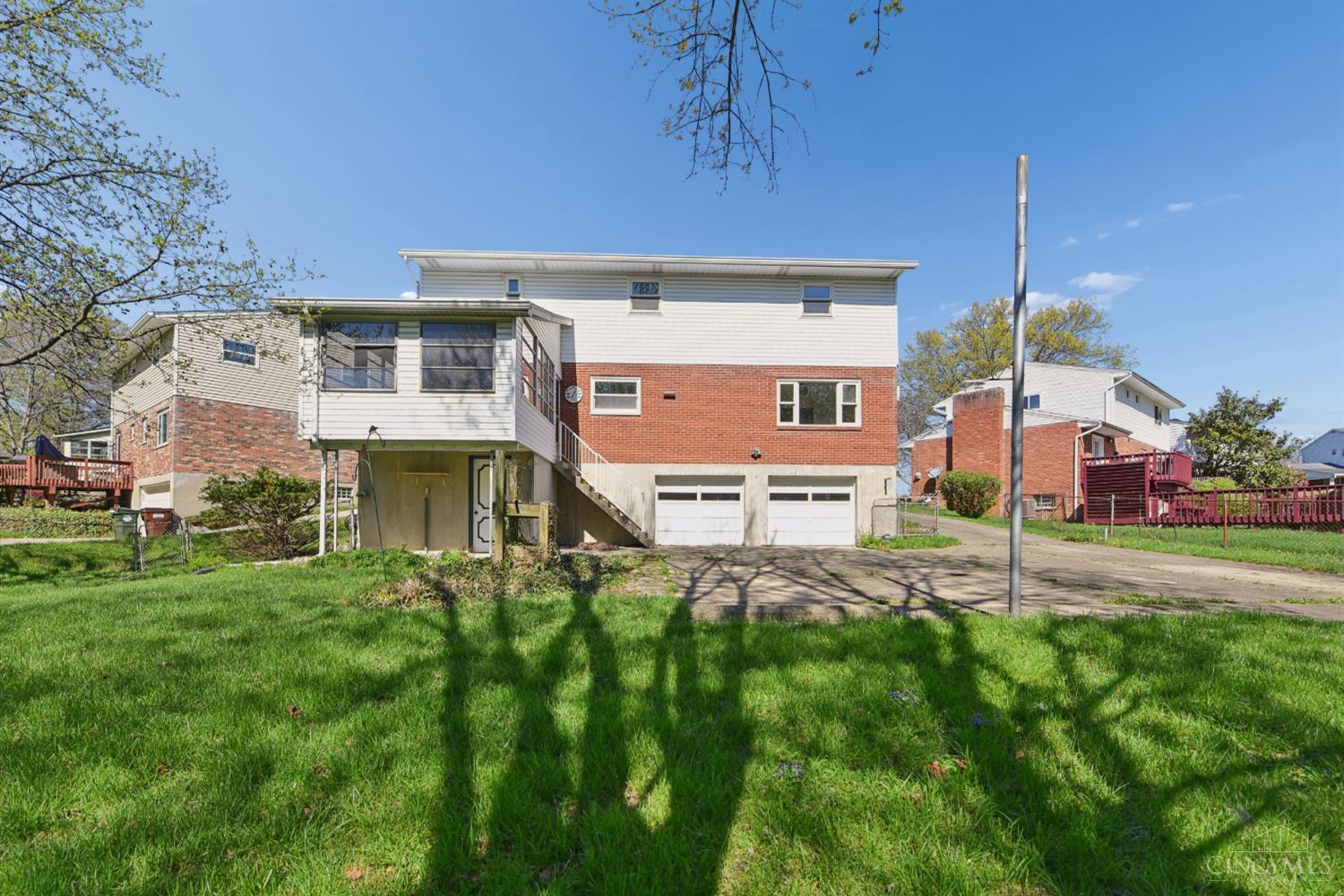 3191 Sunnyhollow Lane