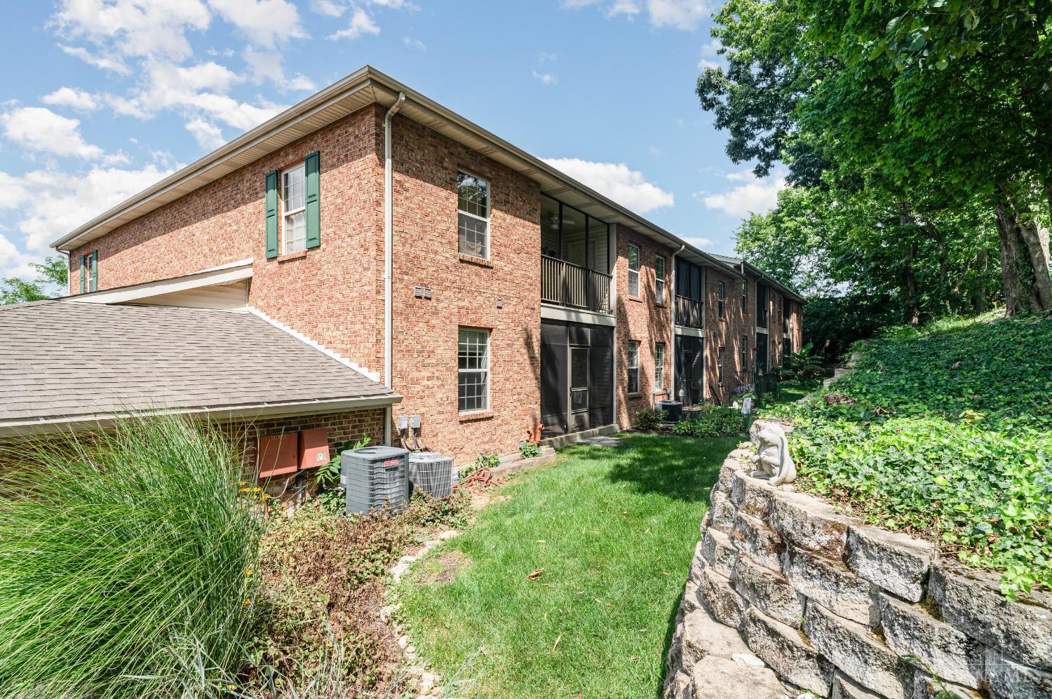 5440 Asbury 9