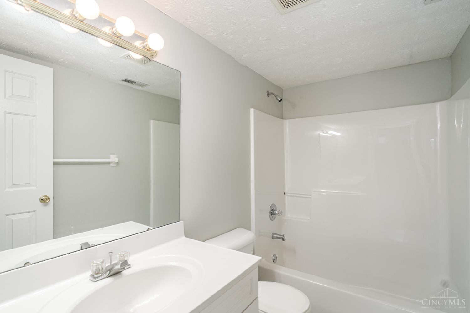 5440 Asbury 9