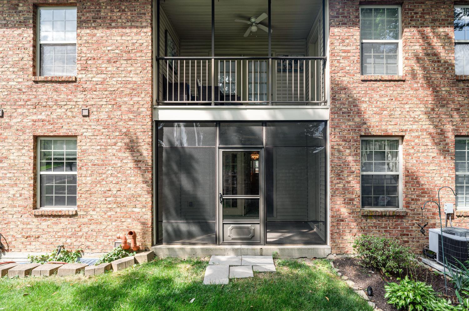 5440 Asbury 9