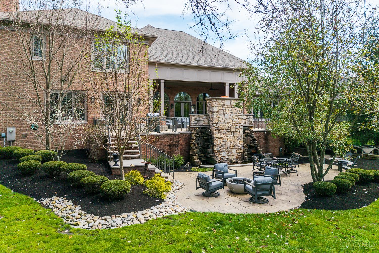 8839 Bayside Court
