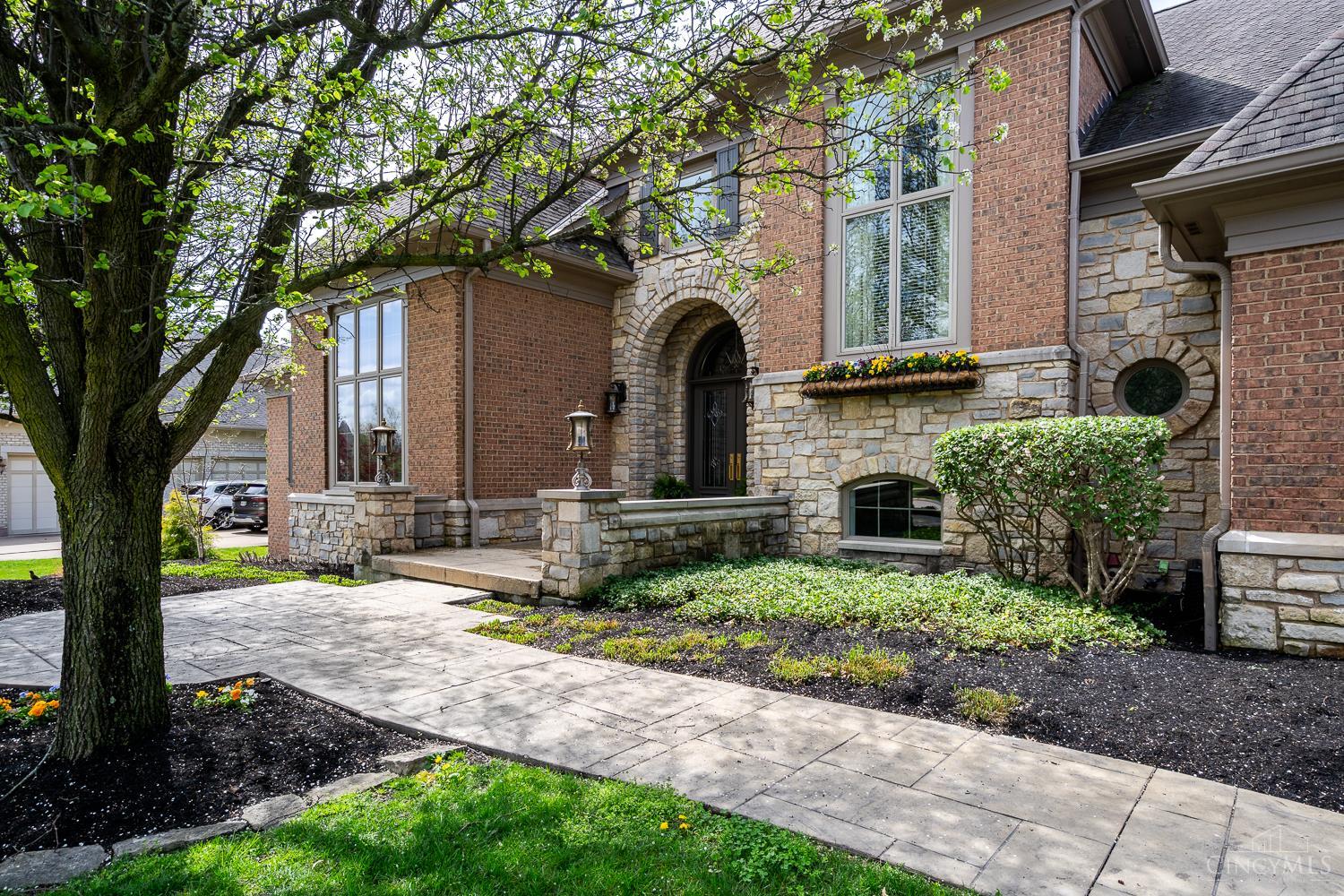 8839 Bayside Court