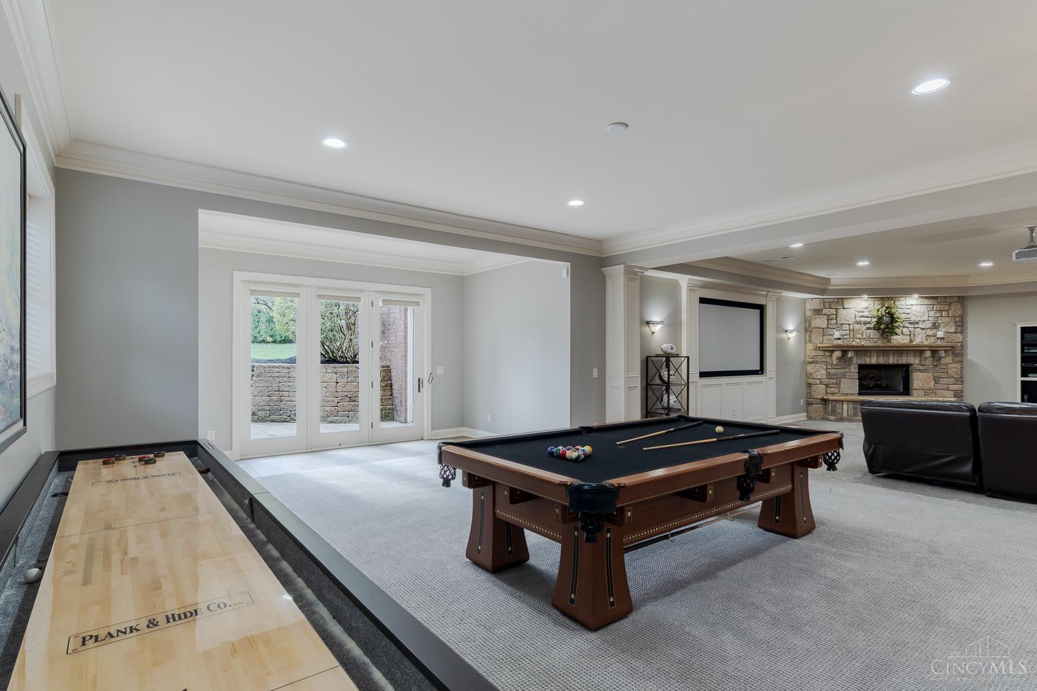 8839 Bayside Court