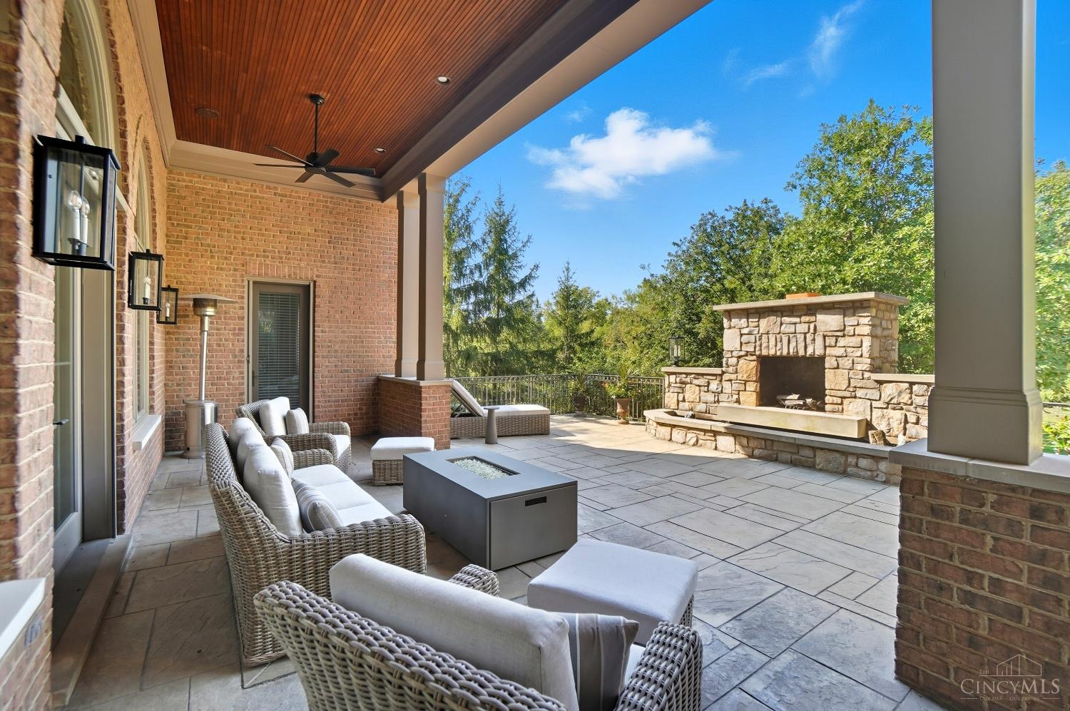 8839 Bayside Court