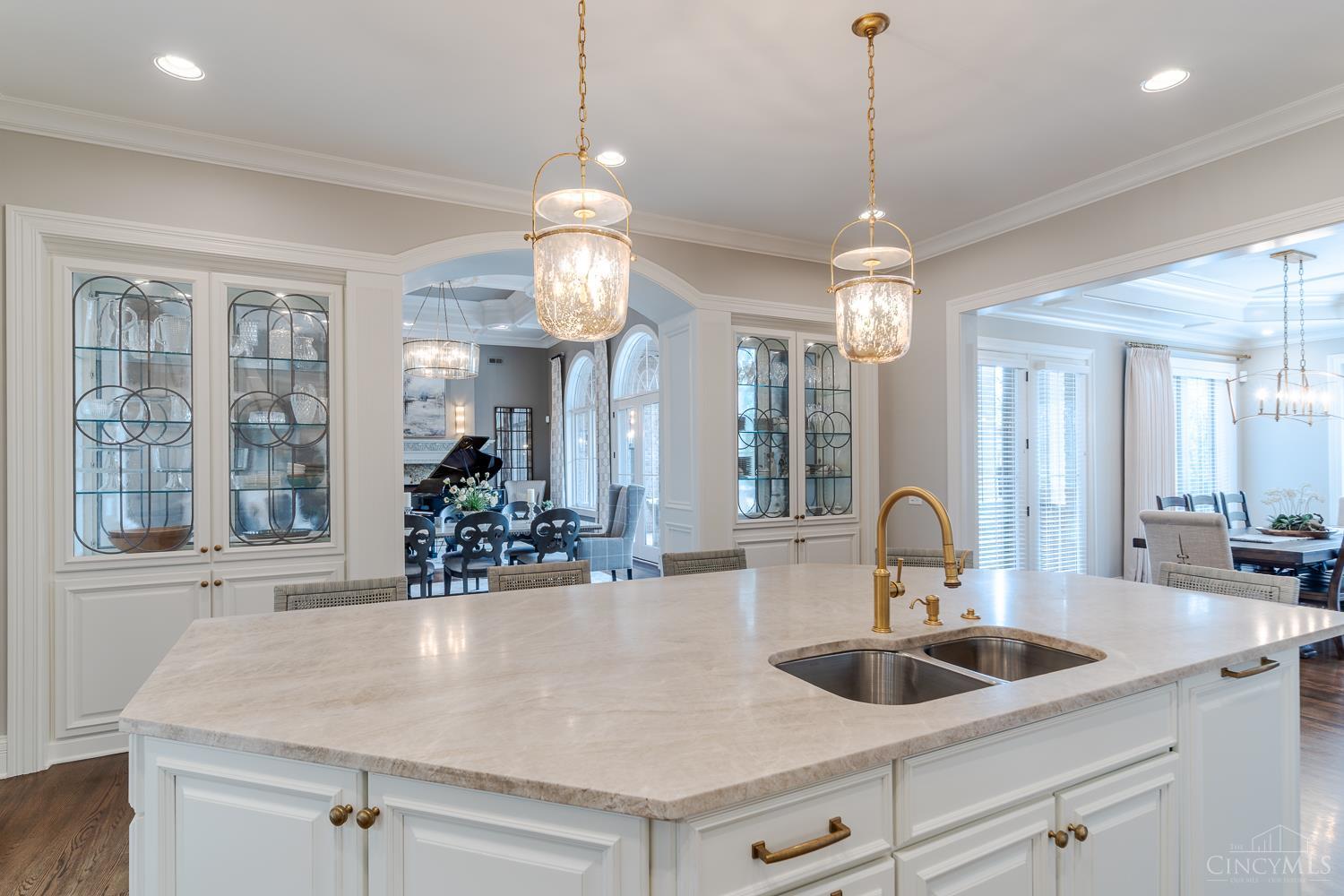 8839 Bayside Court