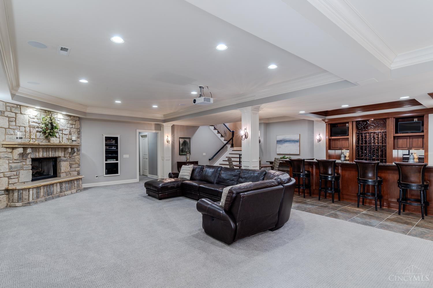 8839 Bayside Court