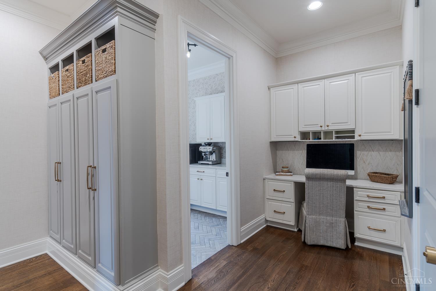8839 Bayside Court
