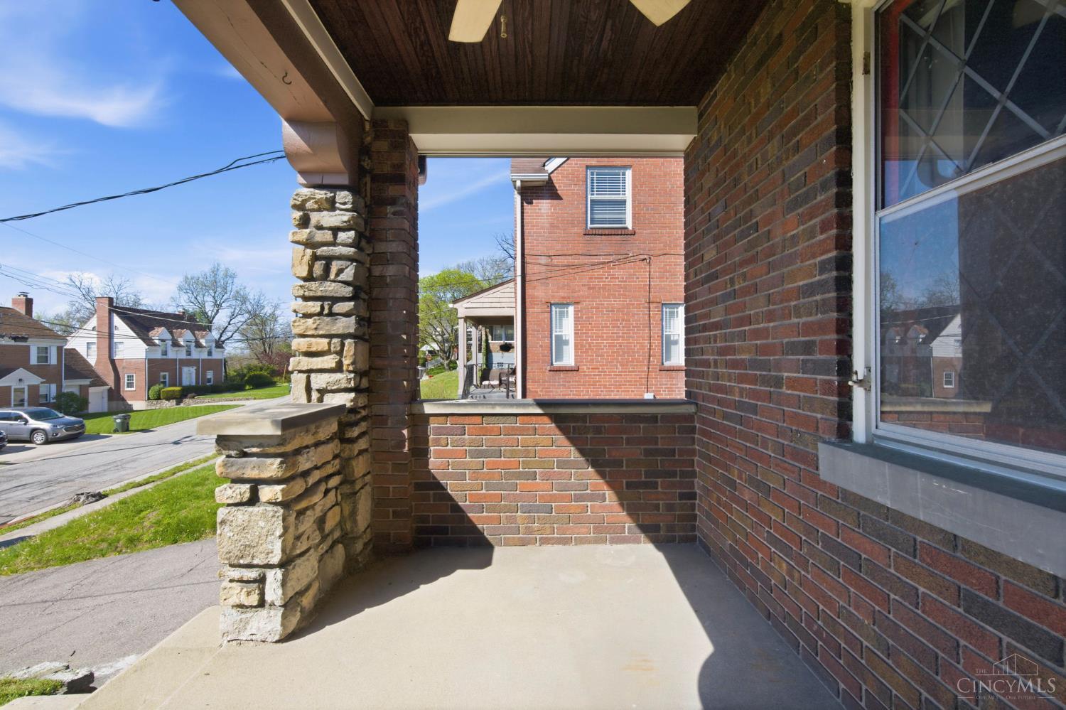 2506 Moundview Drive