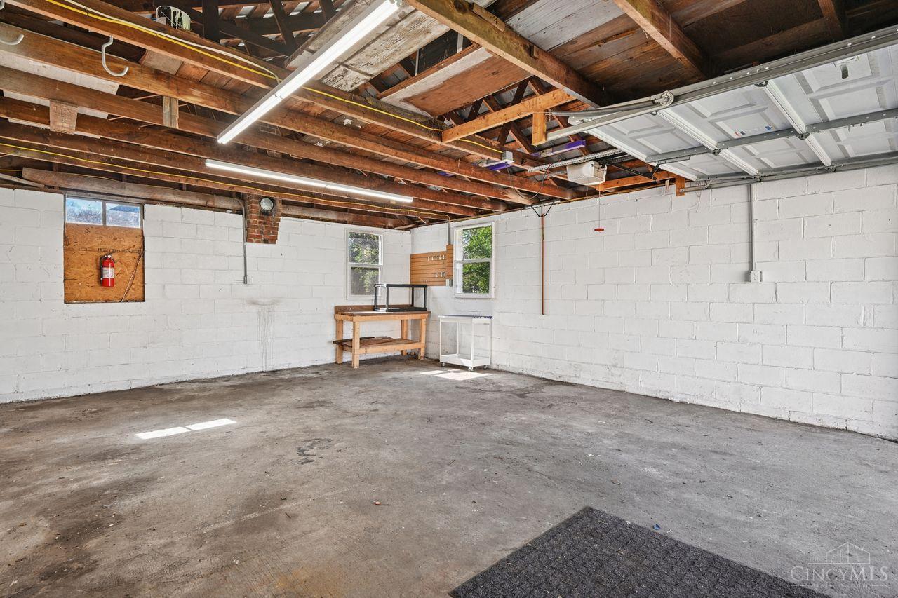 962 Helen Street