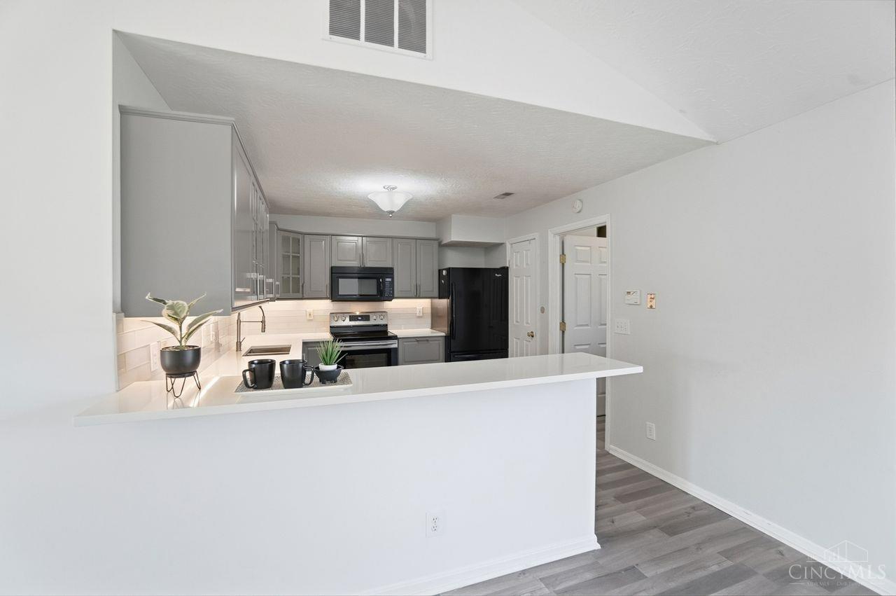 4644 Court Yard Drive