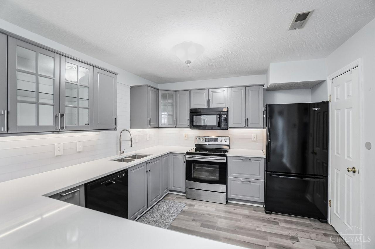 4644 Court Yard Drive