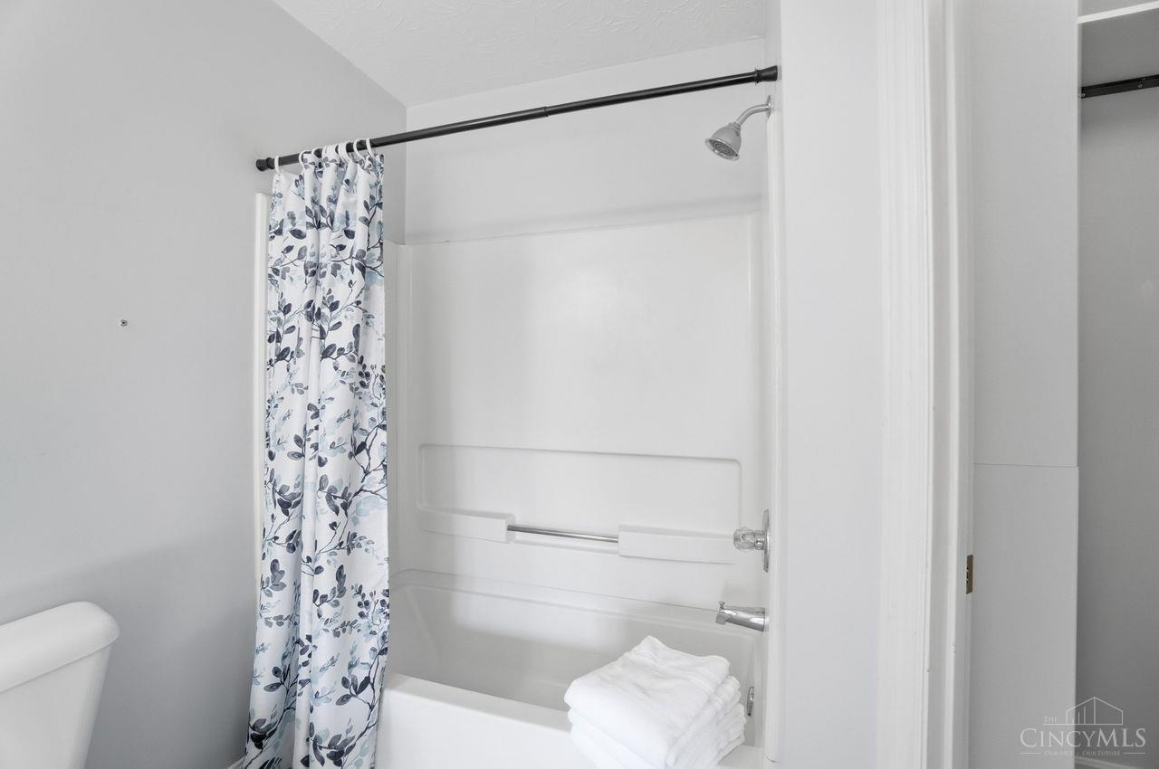 4644 Court Yard Drive