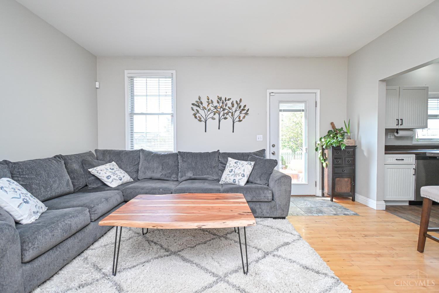 8122 Catfish Court