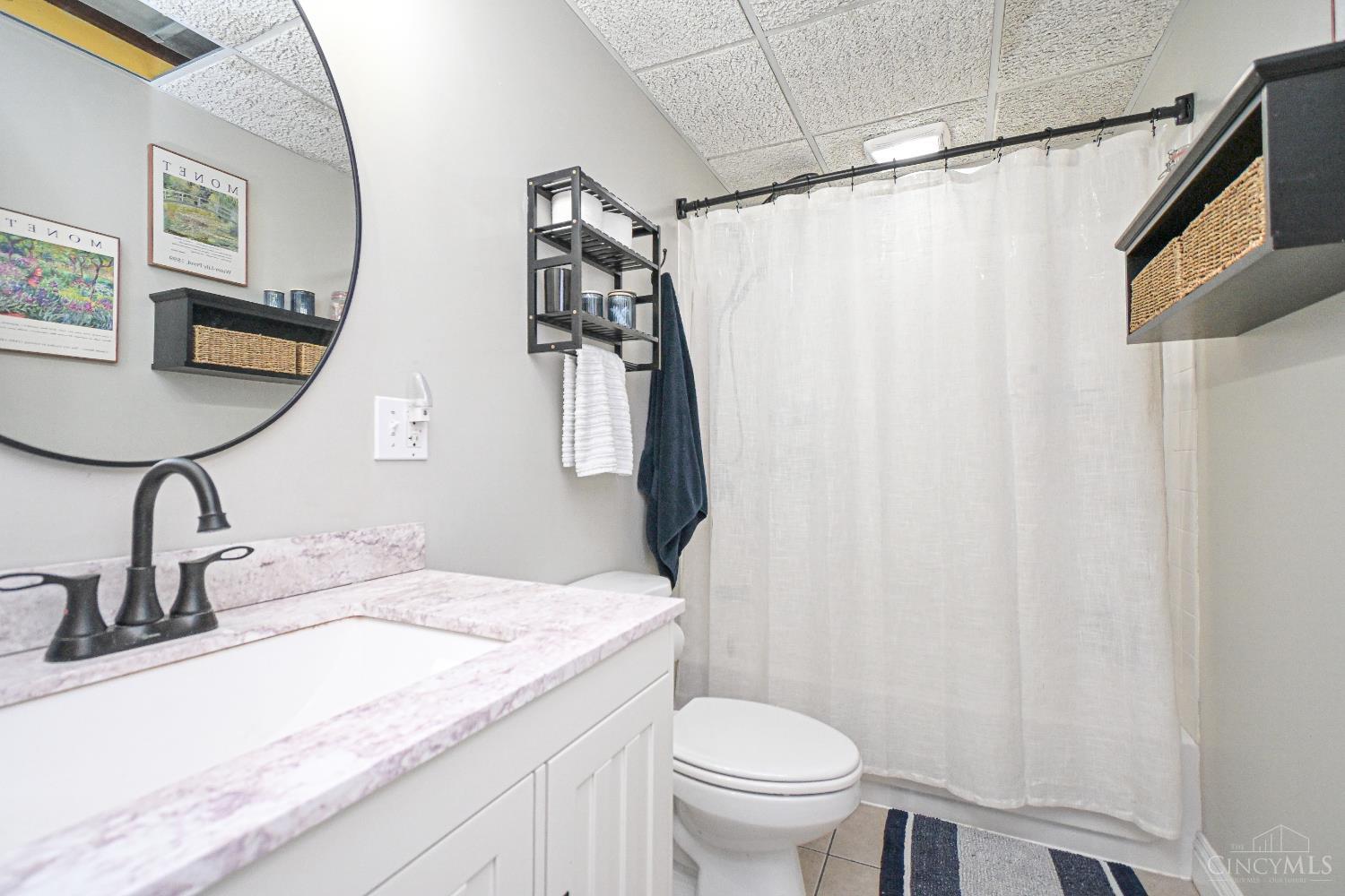 8122 Catfish Court