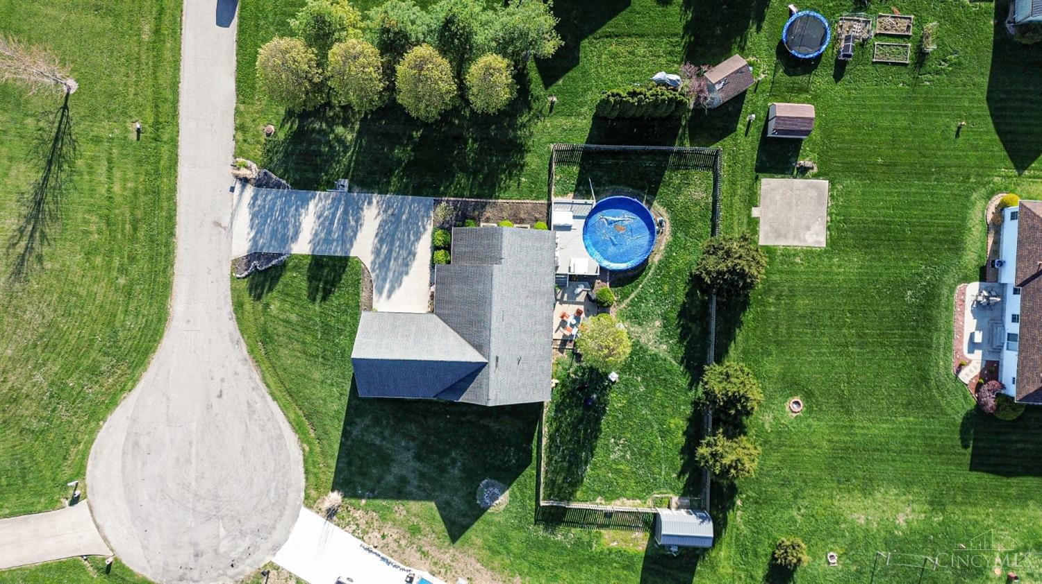 8122 Catfish Court