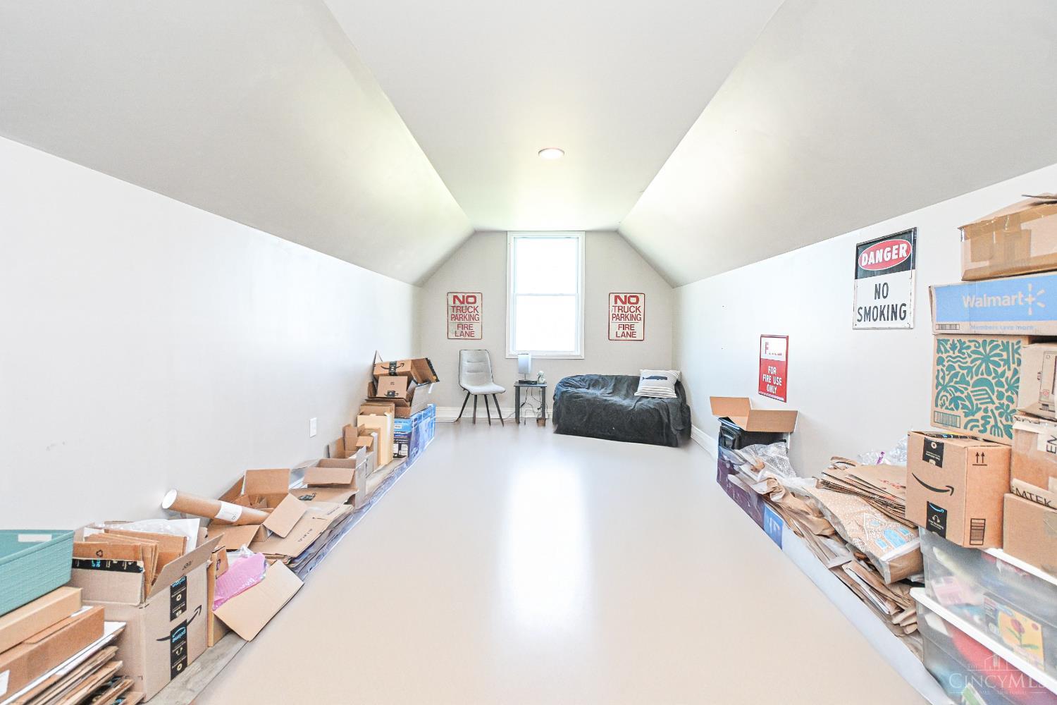 8122 Catfish Court
