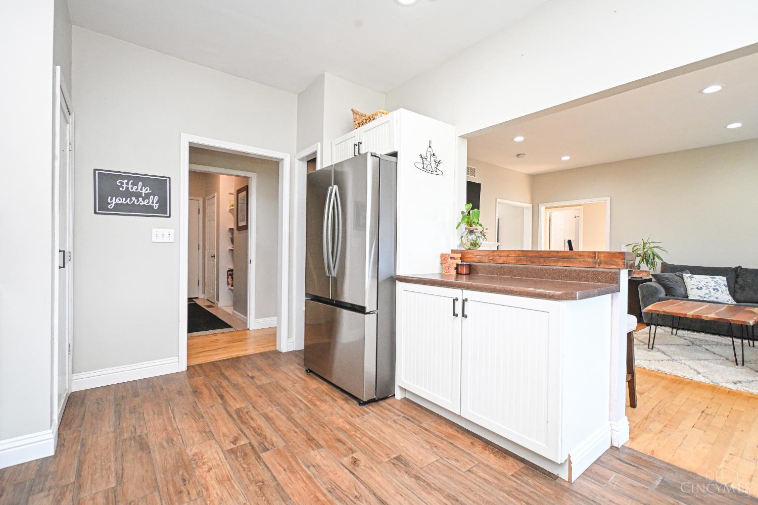 8122 Catfish Court